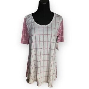 ❤️ 3/$15 LuLaRoe Perfect T New With Tags Pink & White
